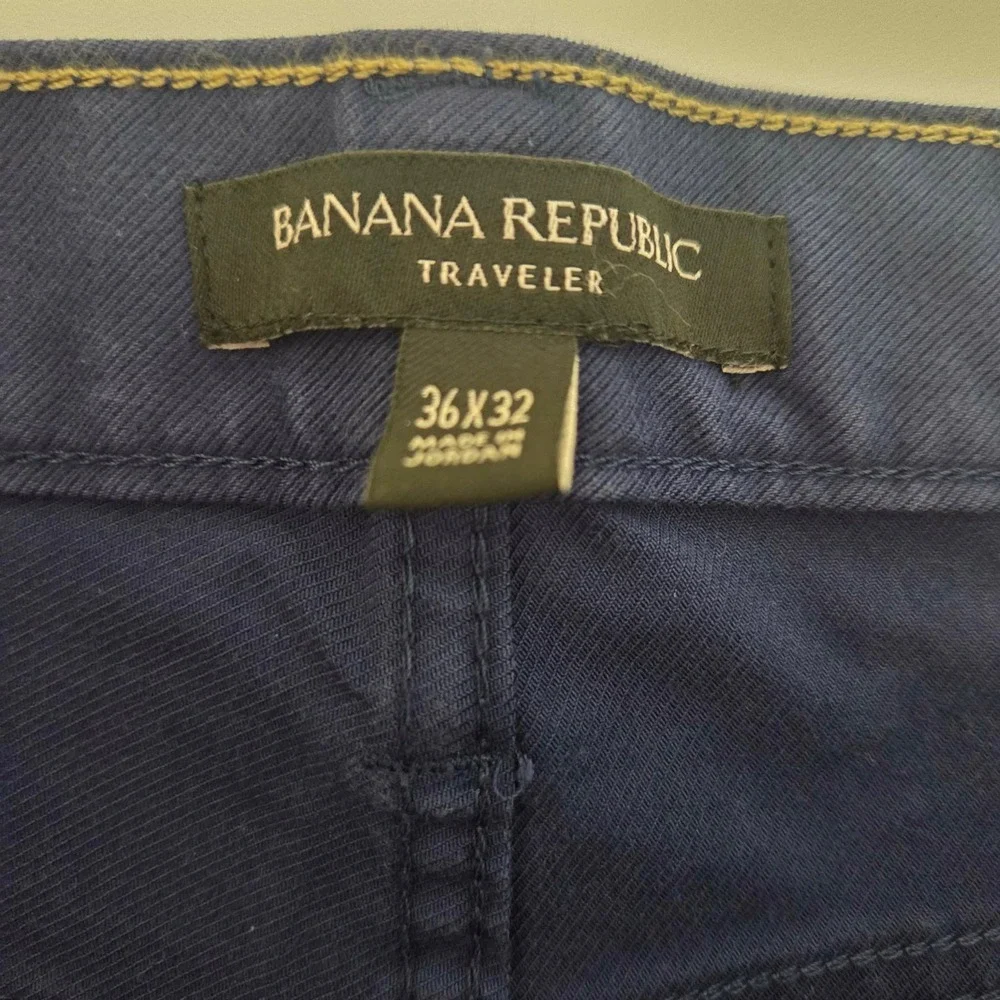Banana Republic Traveler Pants Mens 36x32 Navy Blue Athletic Tapered Fit Chino